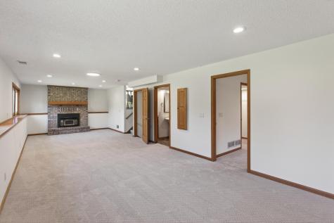 14322 Raven Street NW Andover MN 55304