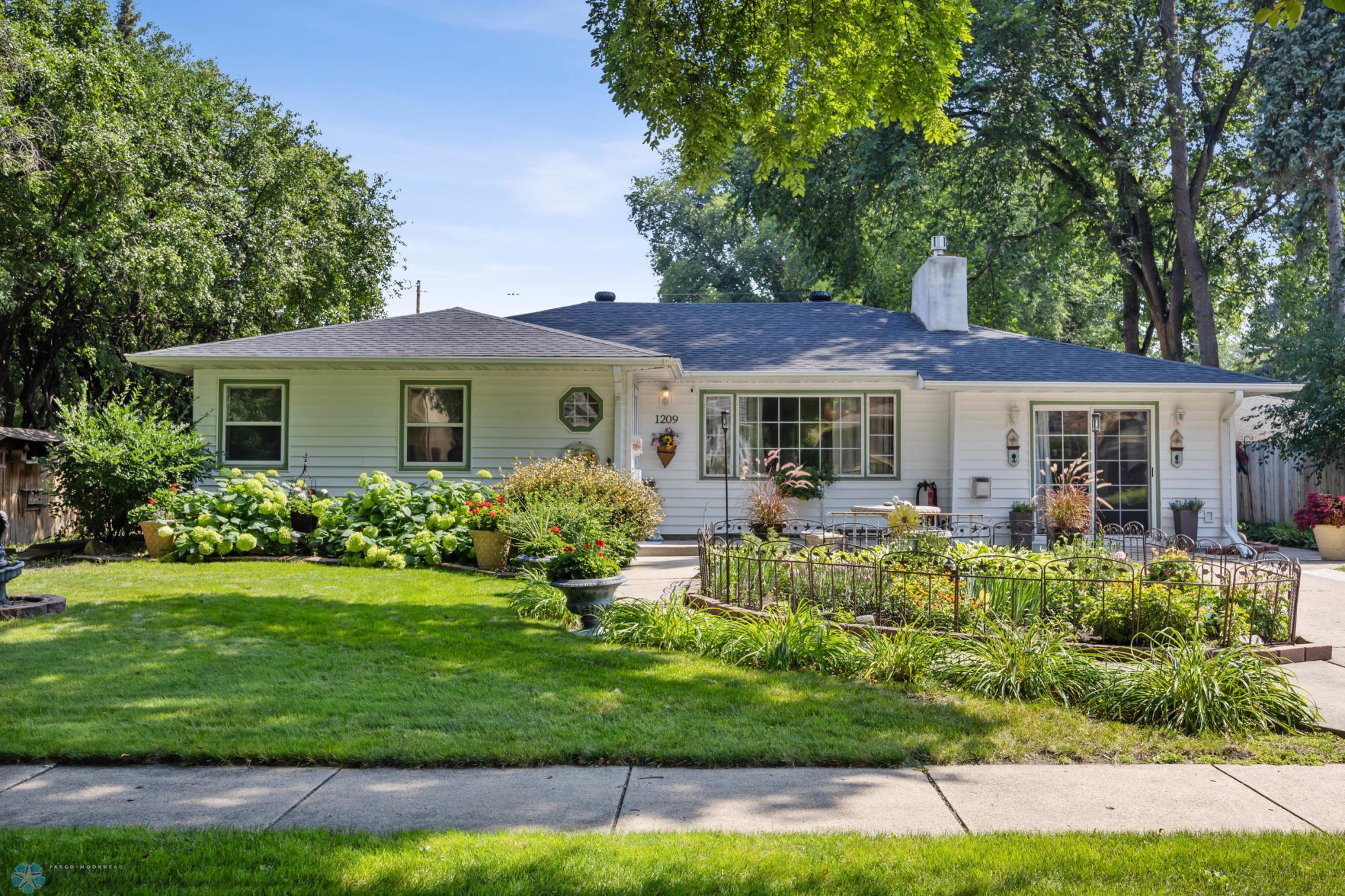 1209 4th Street N Fargo ND 58102