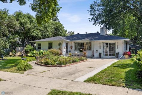 1209 4th Street N Fargo ND 58102