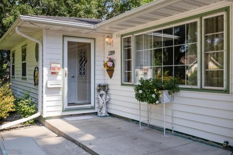 1209 4th Street N Fargo ND 58102