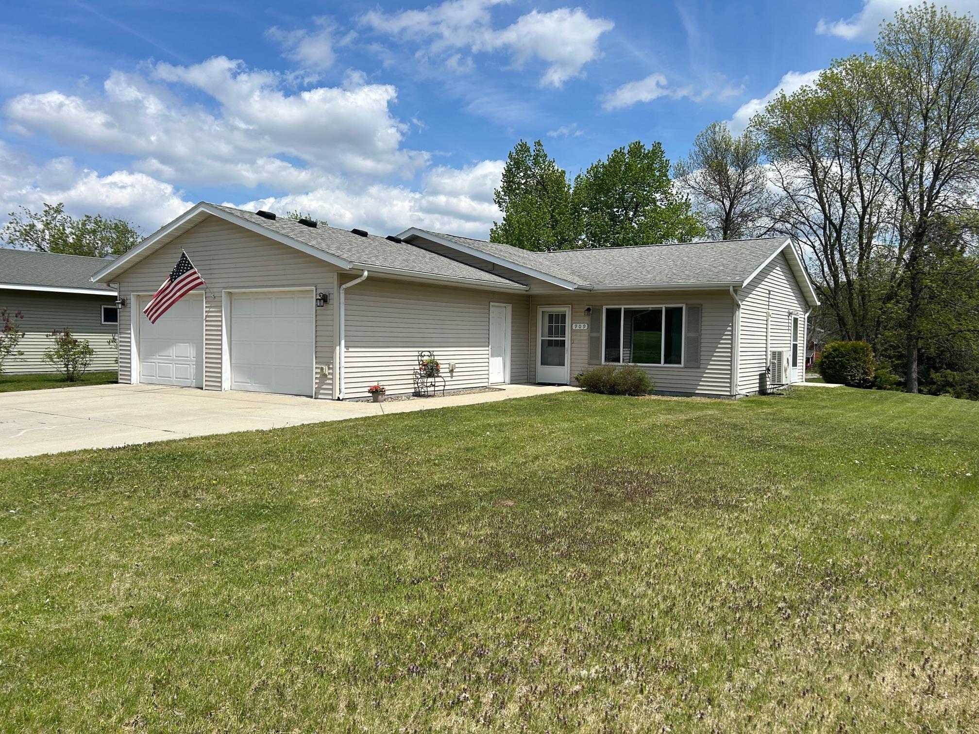 909 Oak Street Alexandria MN 56308