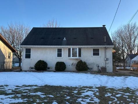1821 Nebraska Avenue E Saint Paul MN 55119