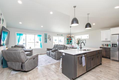 6012 Kodiak Lane Horace ND 58047