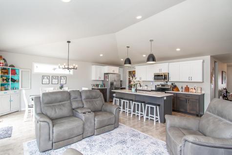 6012 Kodiak Lane Horace ND 58047