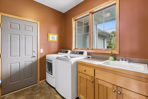 5614 105th Avenue N Brooklyn Park MN 55443