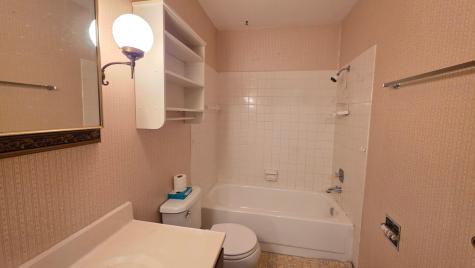 806 N 29 Street N Fargo ND 58102