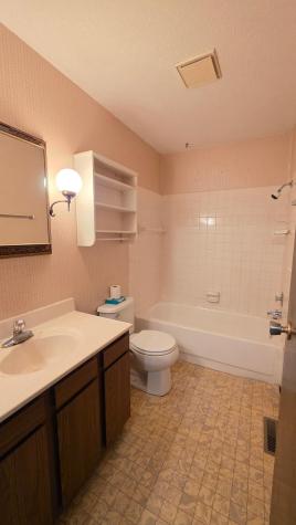 806 N 29 Street N Fargo ND 58102