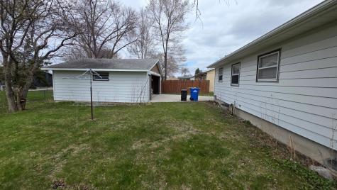 806 N 29 Street N Fargo ND 58102