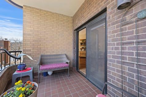 110 Bank Street SE Minneapolis MN 55414