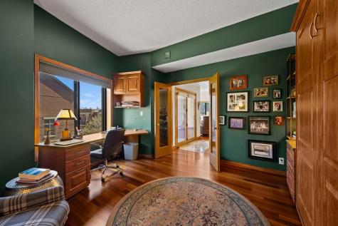 110 Bank Street SE Minneapolis MN 55414
