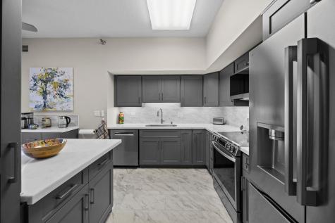 110 Bank Street SE Minneapolis MN 55414