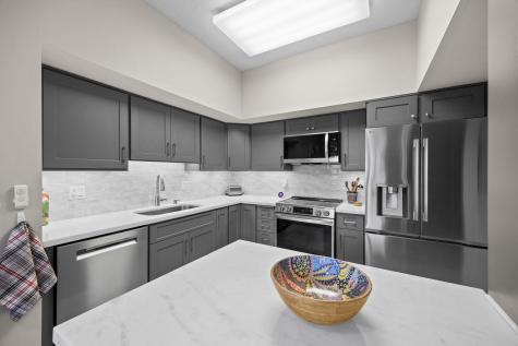 110 Bank Street SE Minneapolis MN 55414