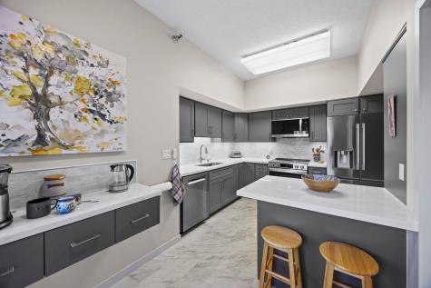 110 Bank Street SE Minneapolis MN 55414