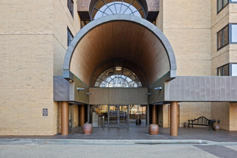 110 Bank Street SE Minneapolis MN 55414