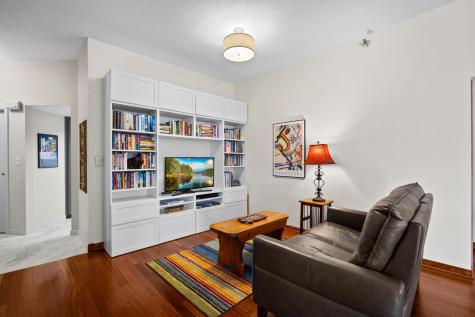 110 Bank Street SE Minneapolis MN 55414