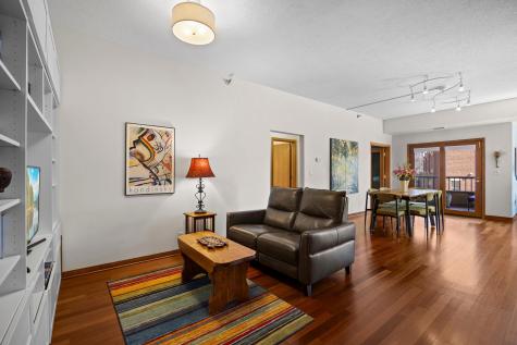 110 Bank Street SE Minneapolis MN 55414