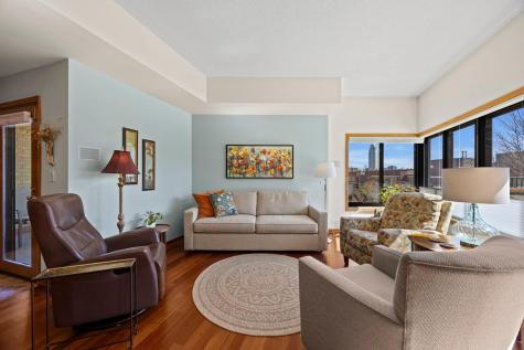 110 Bank Street SE Minneapolis MN 55414