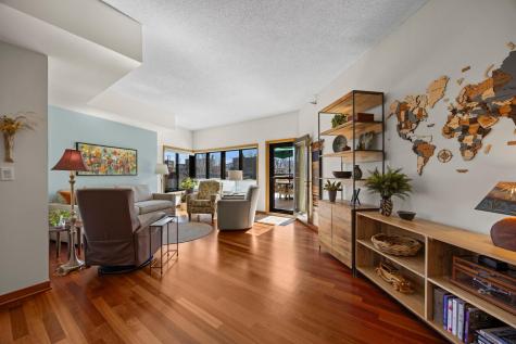 110 Bank Street SE Minneapolis MN 55414
