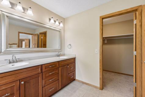 11409 Balsam Way Woodbury MN 55129
