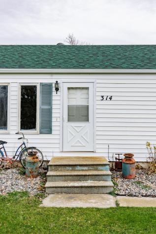 314 Nelson Drive Horace ND 58047