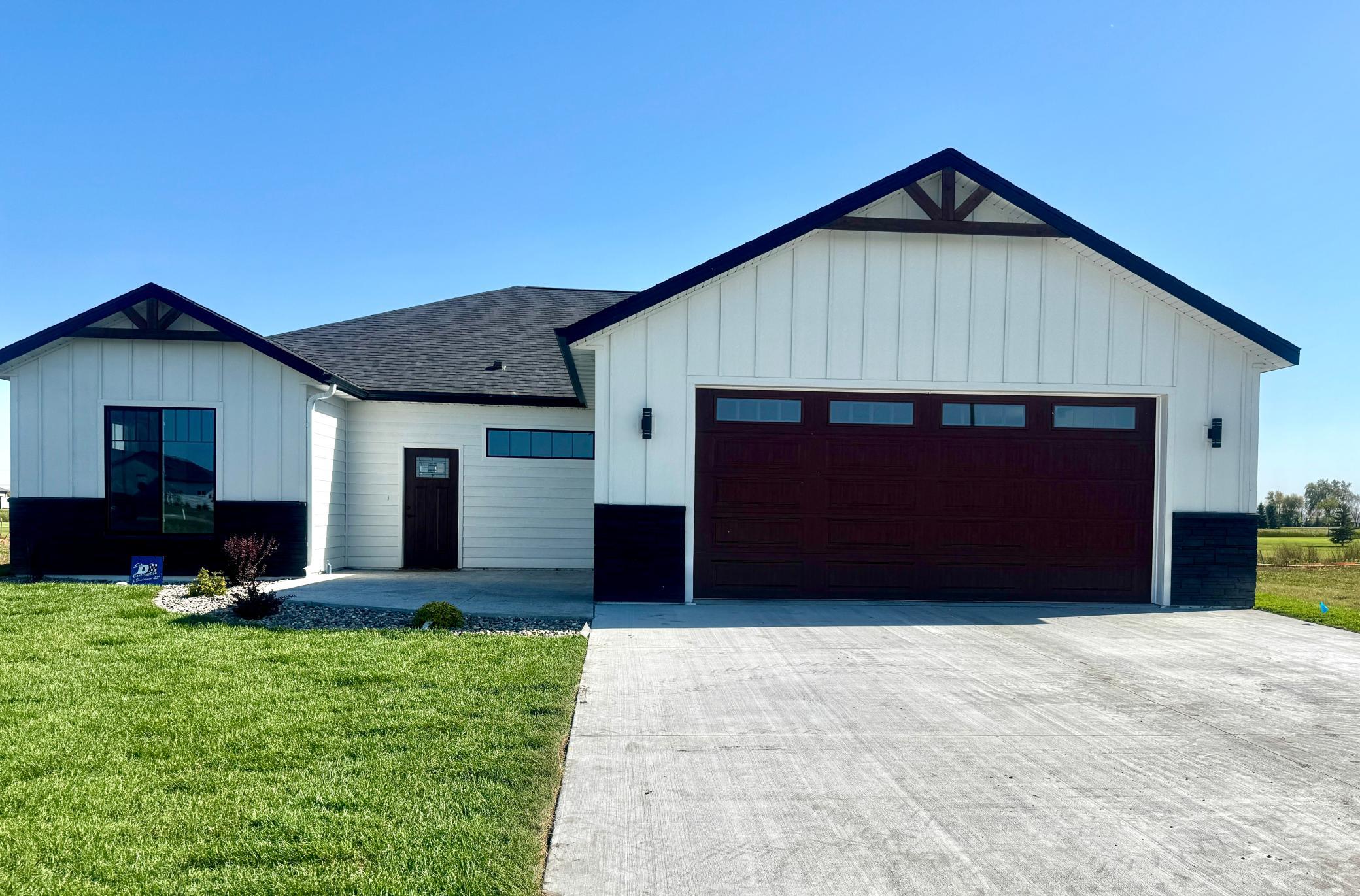215 Emma Court Mapleton ND 58059