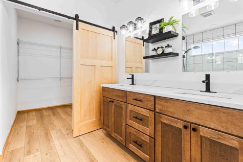 215 Emma Court Mapleton ND 58059