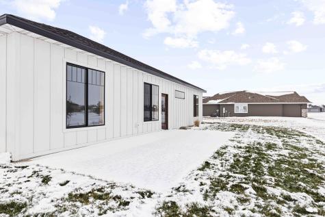 215 Emma Court Mapleton ND 58059