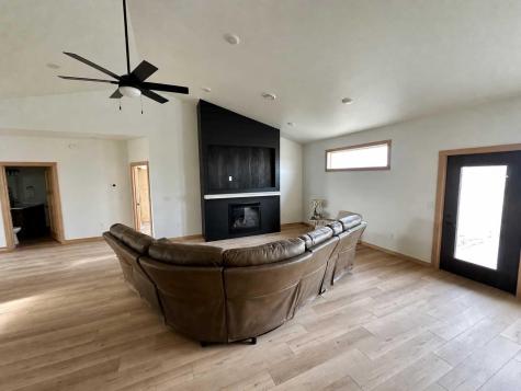 215 Emma Court Mapleton ND 58059