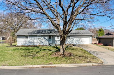 725 Pontiac Place Mendota Heights MN 55120
