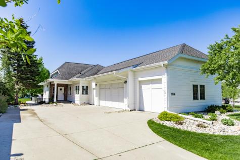 2516 Rose Creek Parkway S Fargo ND 58104