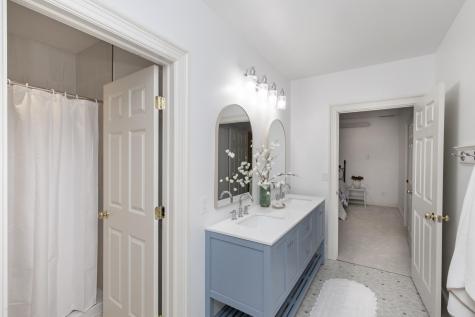 2516 Rose Creek Parkway S Fargo ND 58104