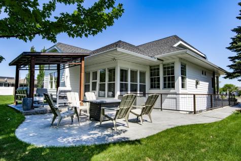2516 Rose Creek Parkway S Fargo ND 58104