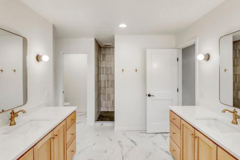 2439 Rivers Bend Drive E West Fargo ND 58078
