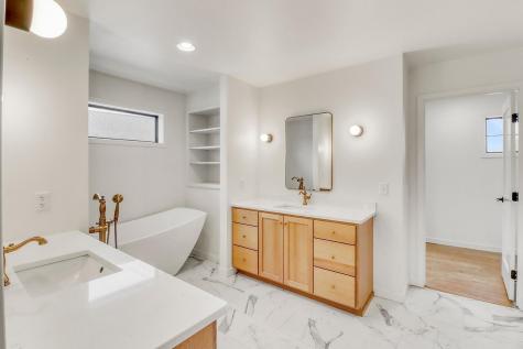 2439 Rivers Bend Drive E West Fargo ND 58078
