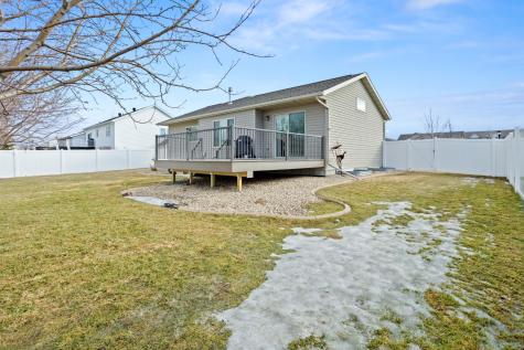 3737 Harrison Street S Fargo ND 58104