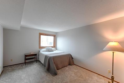 66 9th Street E Saint Paul MN 55101