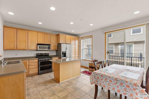 8262 Labont Way Eden Prairie MN 55344