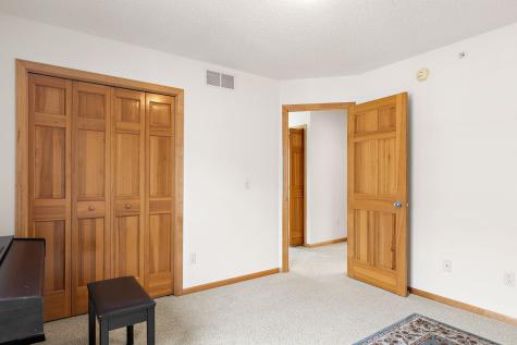 8262 Labont Way Eden Prairie MN 55344