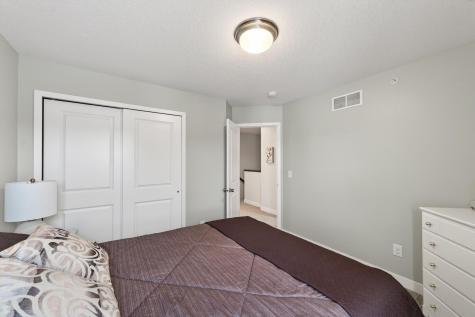 5092 93rd Lane N Brooklyn Park MN 55443