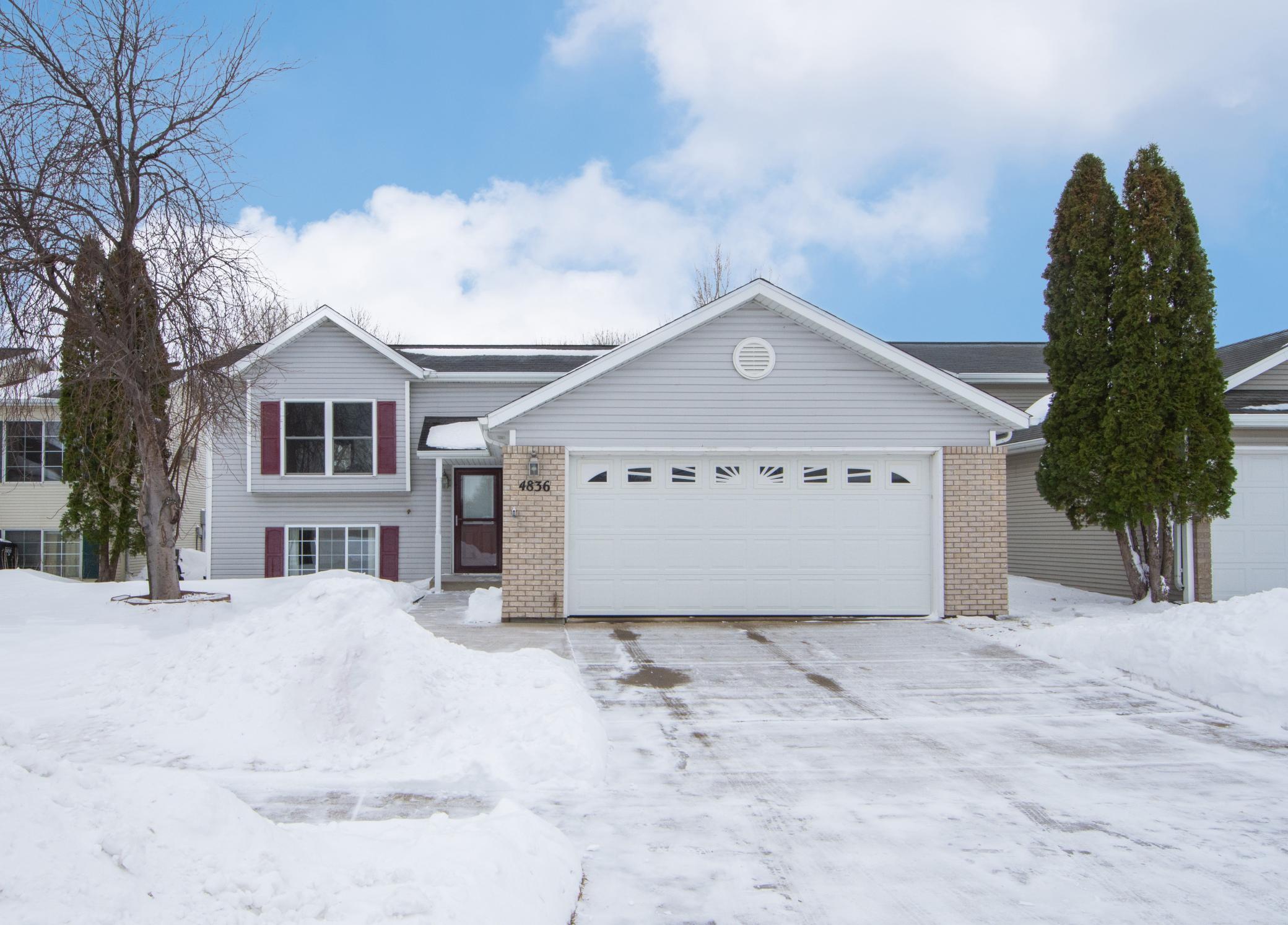 4836 9th Avenue S Fargo ND 58103