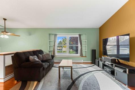 4836 9th Avenue S Fargo ND 58103