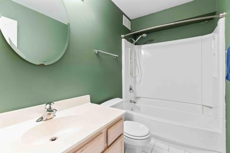 4836 9th Avenue S Fargo ND 58103