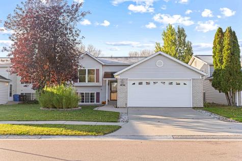 4836 9th Avenue S Fargo ND 58103