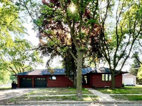 424 S Gaulke Street Appleton MN 56208