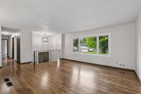 9030 45th Avenue N New Hope MN 55428