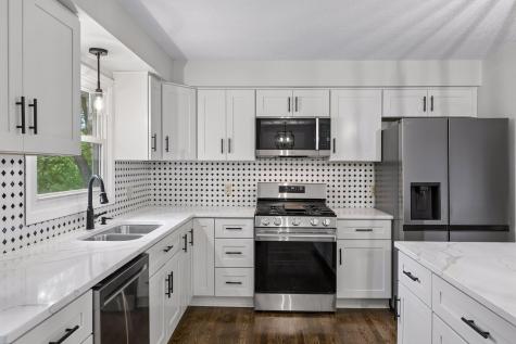 9030 45th Avenue N New Hope MN 55428