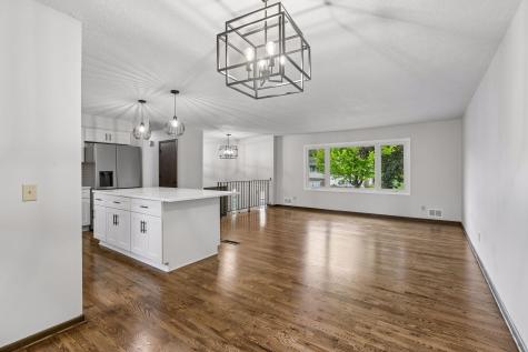9030 45th Avenue N New Hope MN 55428