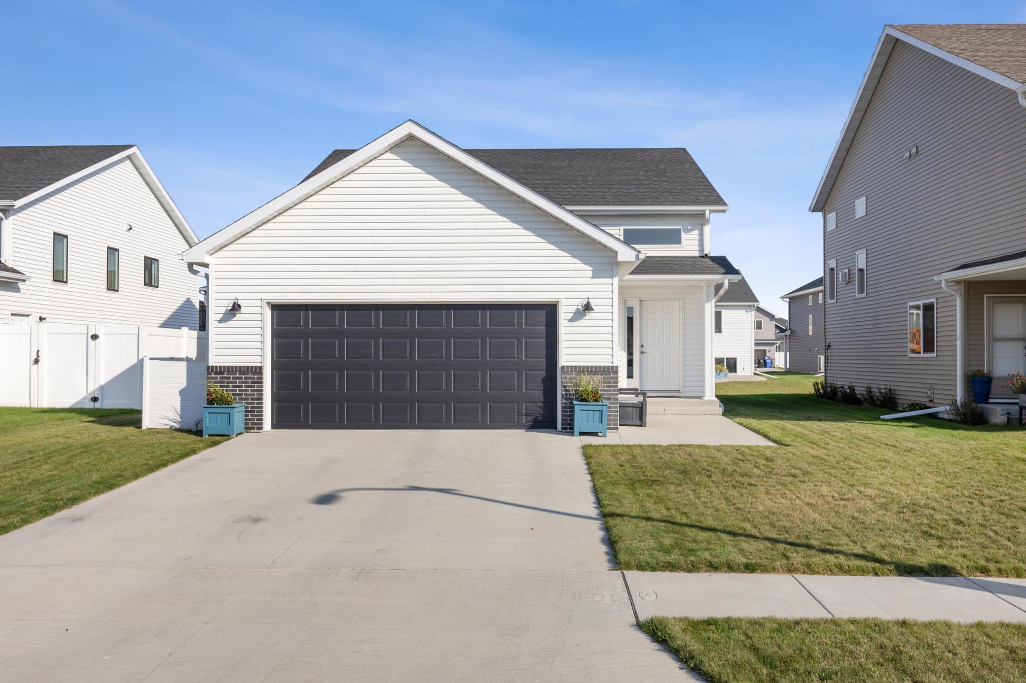 6689 Toronto Drive S Fargo ND 58104