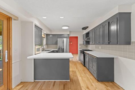 18420 29th Avenue N Plymouth MN 55447