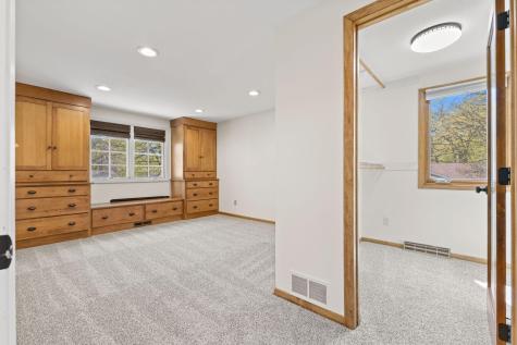 18420 29th Avenue N Plymouth MN 55447